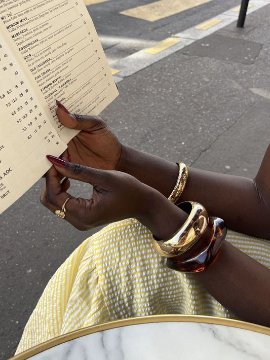 Le retour du printemps : révéler sa féminité avec des bijoux élégants et lumineux