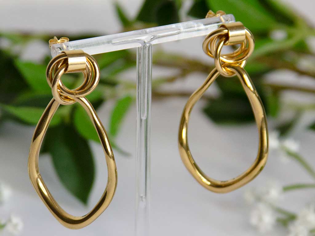 Boucles d’oreilles pendantes dorées ovales irrégulières en acier inoxydable – bijou élégant Lidiar Collection
