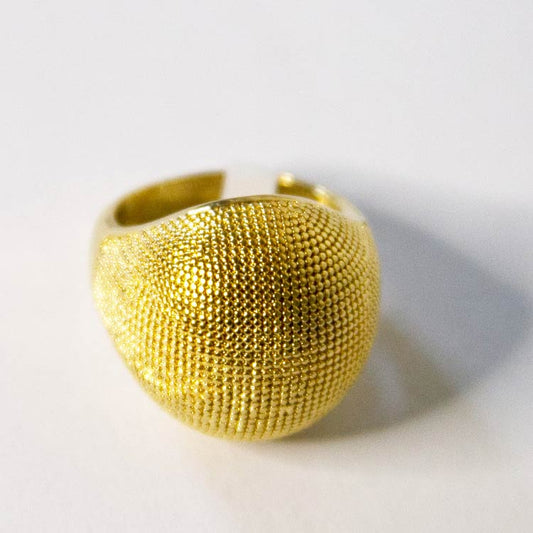Bague dorée, en acier inoxydable,  en forme de boule, serti de petite perle dorée, 