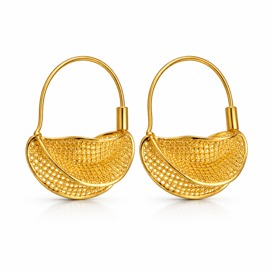 Boucles d’oreilles créoles dorées ajourées style ethnique, design élégant et original – Lidiar Collection