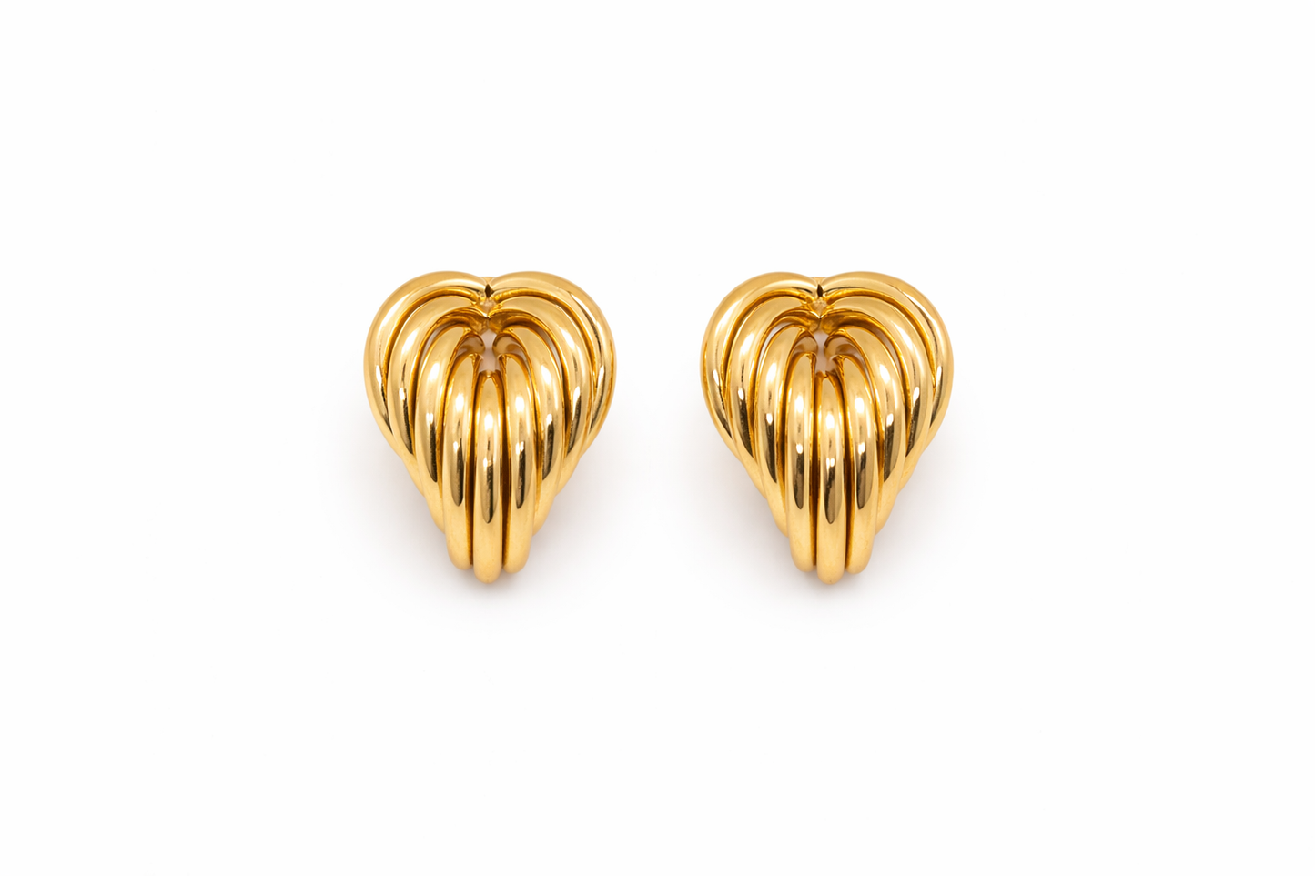 Boucles d’oreilles dorées en forme de feuille en acier inoxydable – Lidiar Collection
